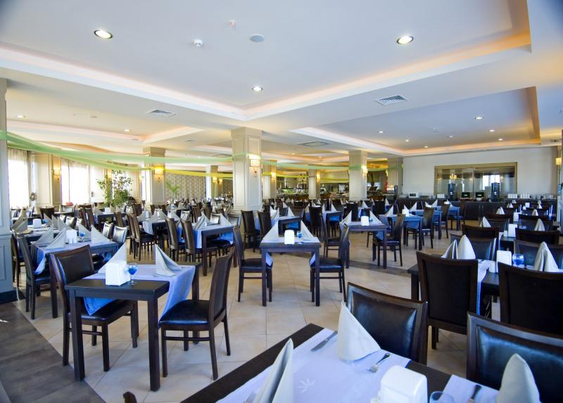 Aydinbey Famous Resort / Aydinbey Famous Resort