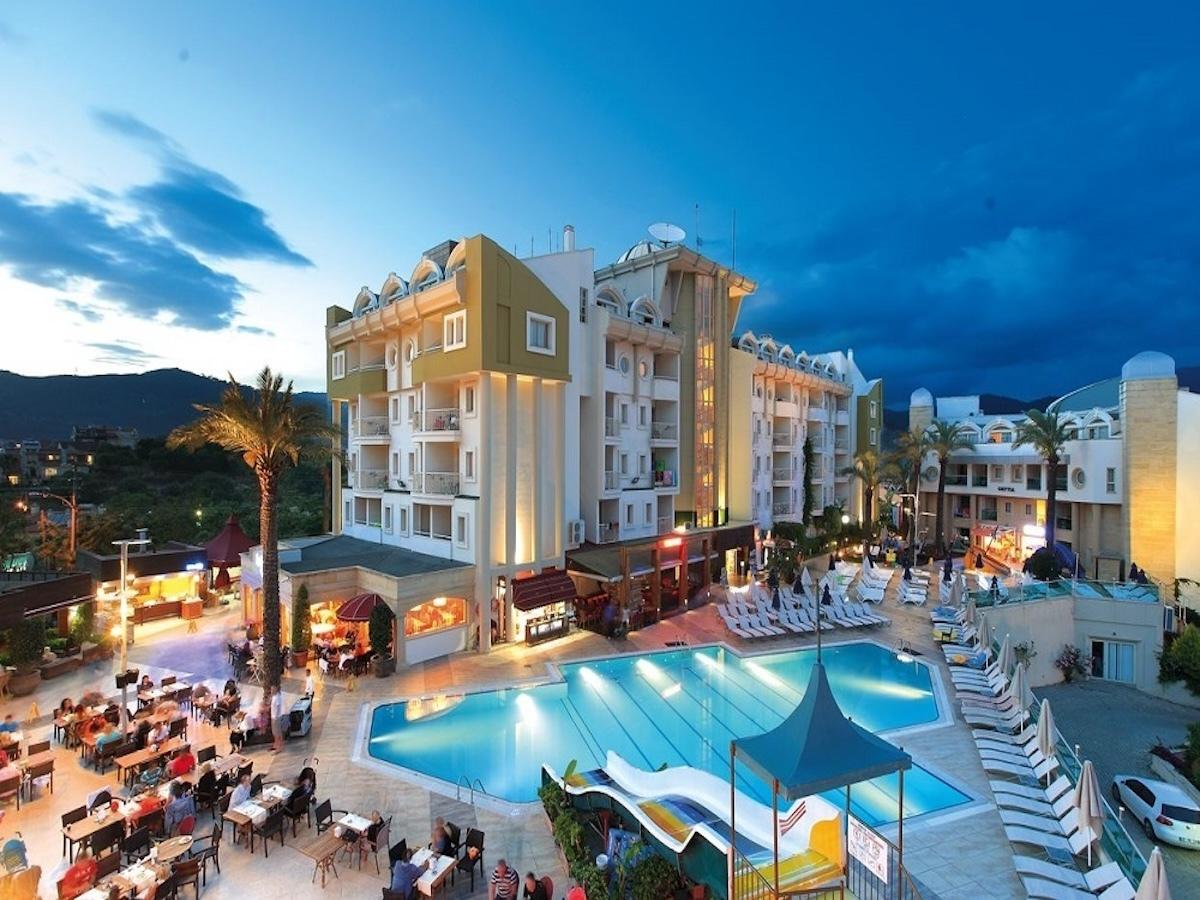 GRAND CETTIA HOTEL