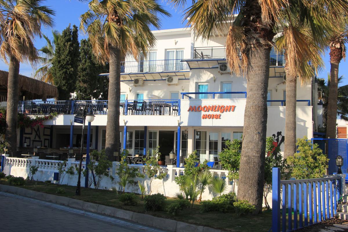 MAXSEA BEACH HOTEL ( Ex. MOONLIGHT HOTEL)