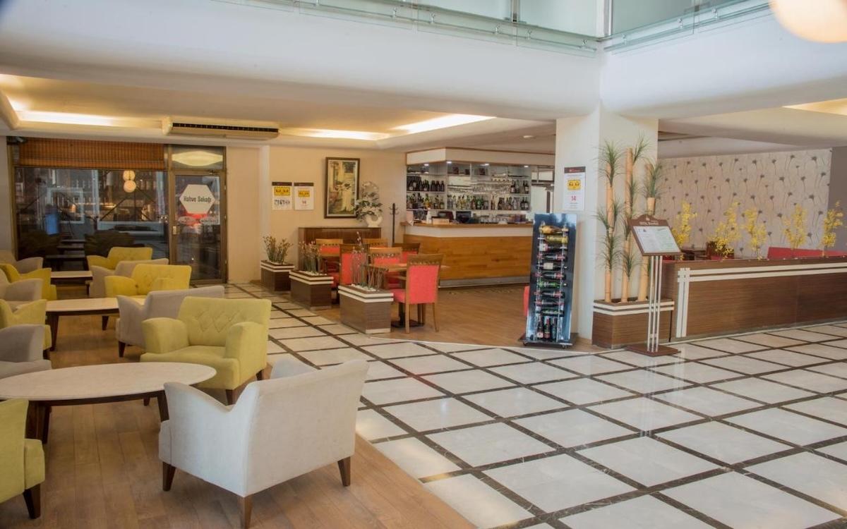 Derici Hotel / Derici Hotel