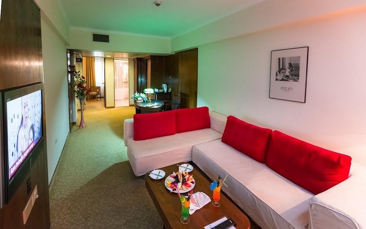 Derici Hotel / Derici Hotel