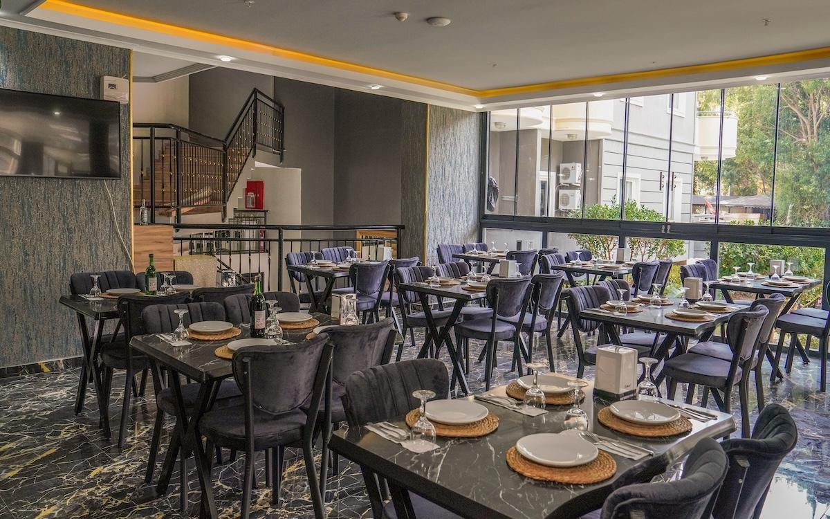 Grand Alisa Hotel / Grand Alisa Hotel