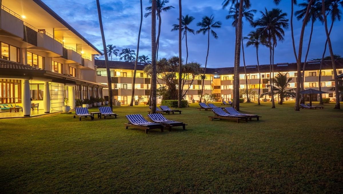 Tangerine Beach Hotel / Tangerine Beach Hotel