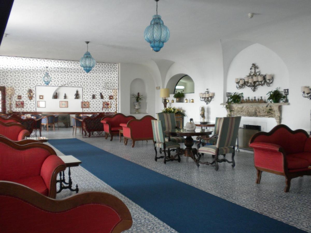 Arathena Rocks Hotel / Arathena Rocks Hotel