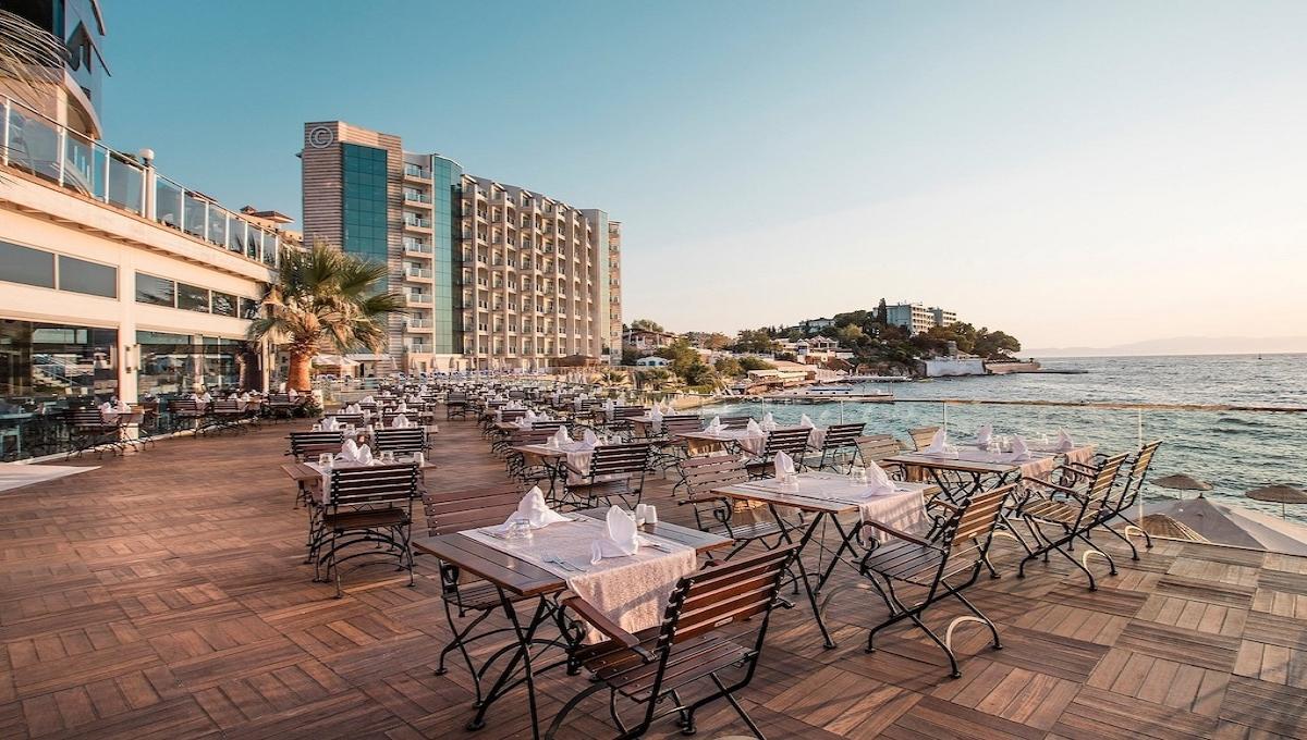 Charisma Deluxe Hotel / Charisma Deluxe Hotel