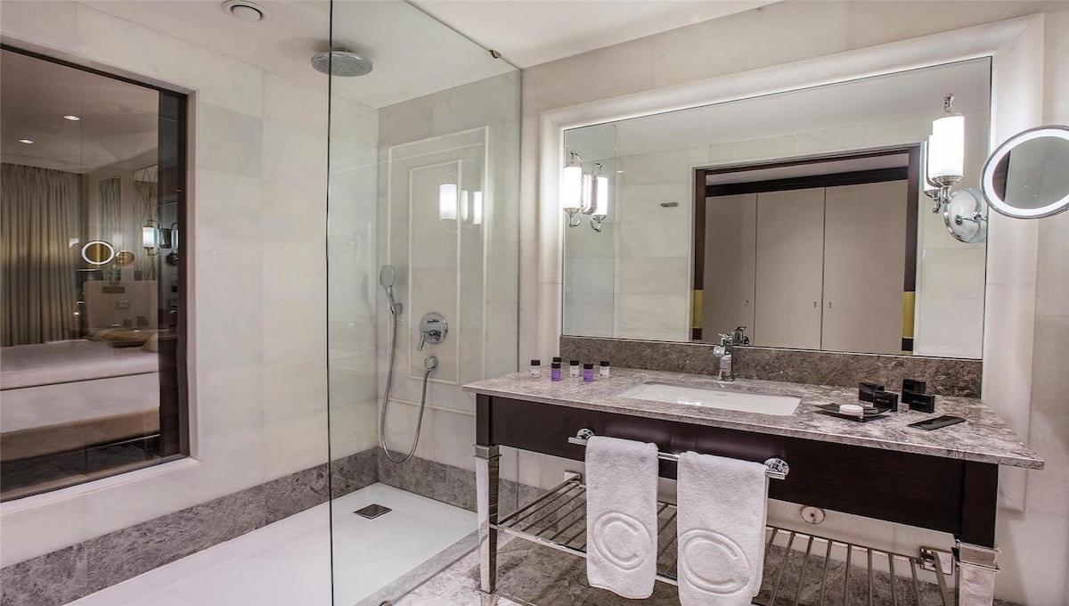 Charisma Deluxe Hotel / Charisma Deluxe Hotel