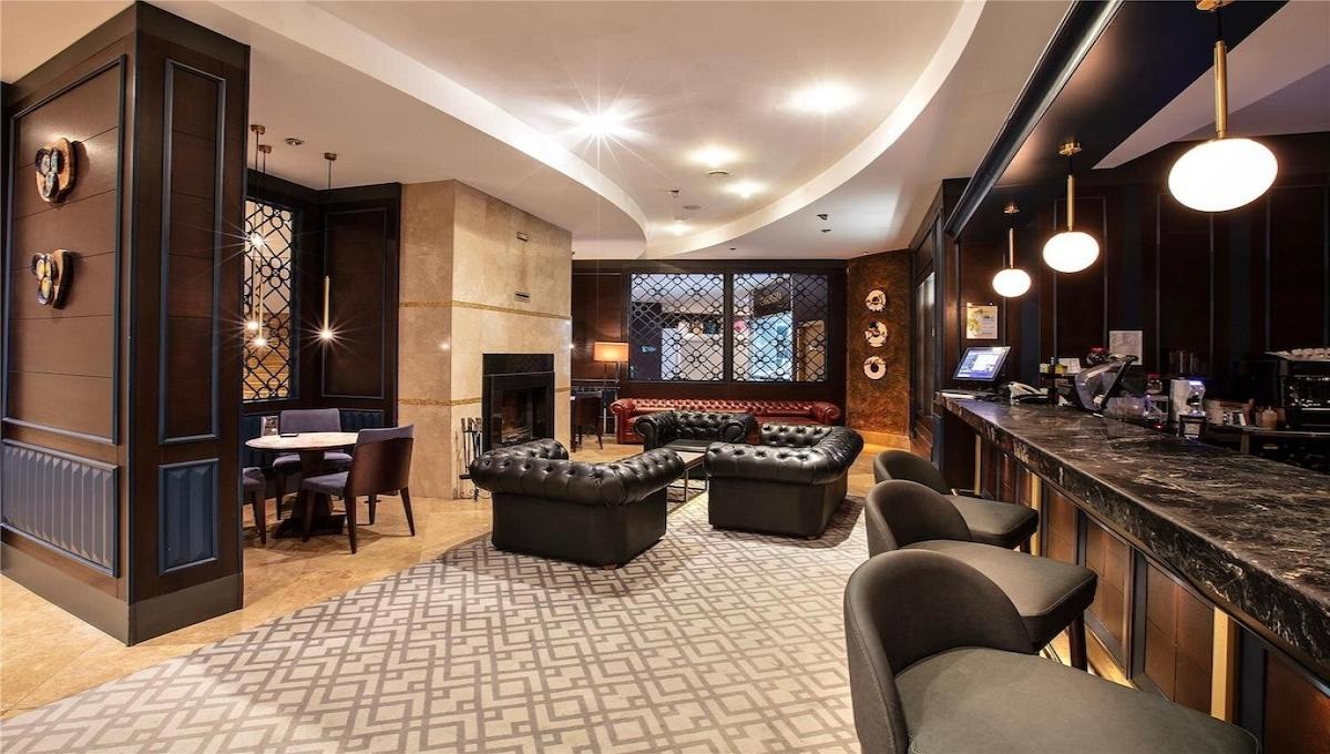 Charisma Deluxe Hotel / Charisma Deluxe Hotel