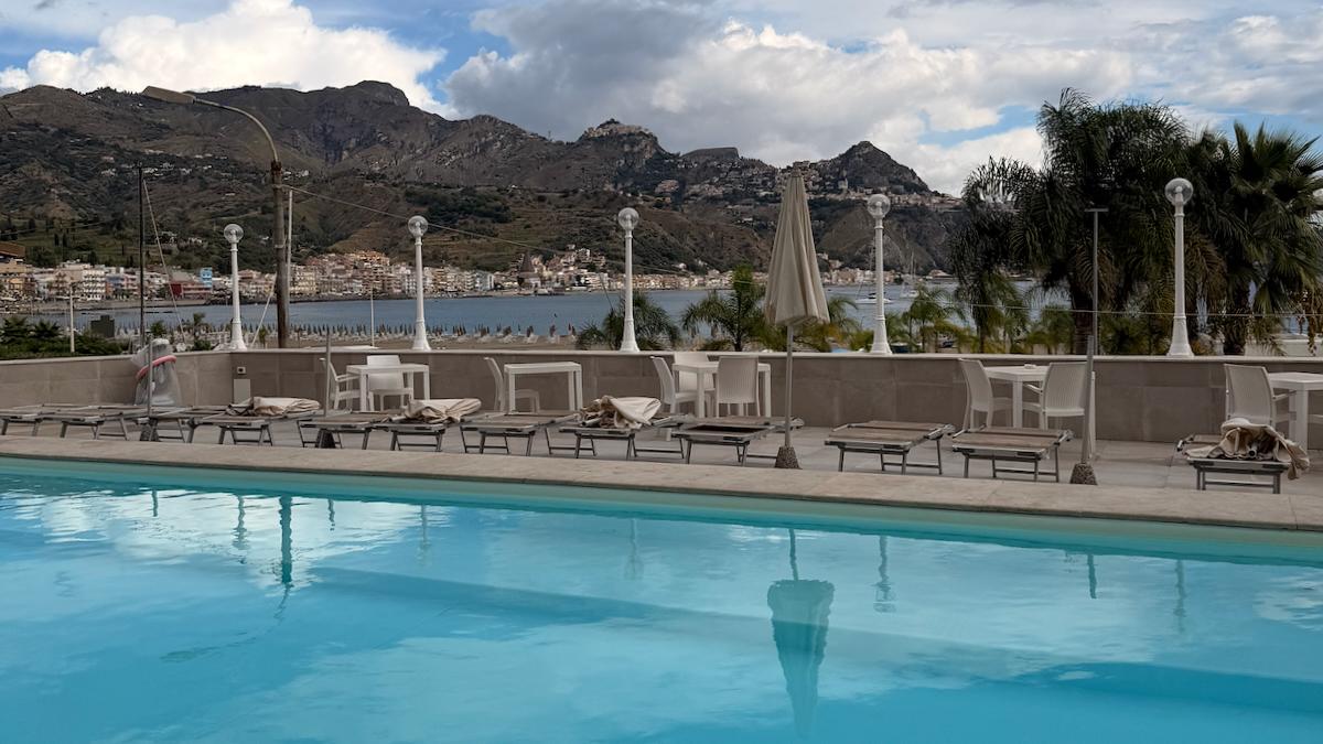 Panoramic Hotel / Panoramic Hotel