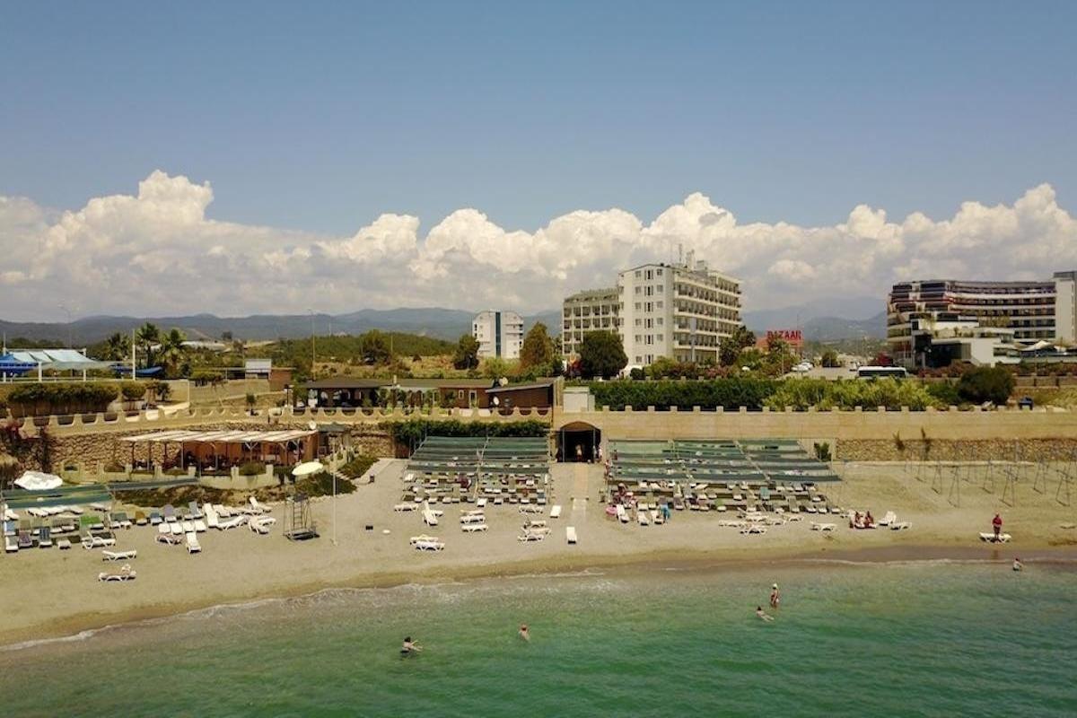 Asrin Beach Hotel / Asrin Beach Hotel