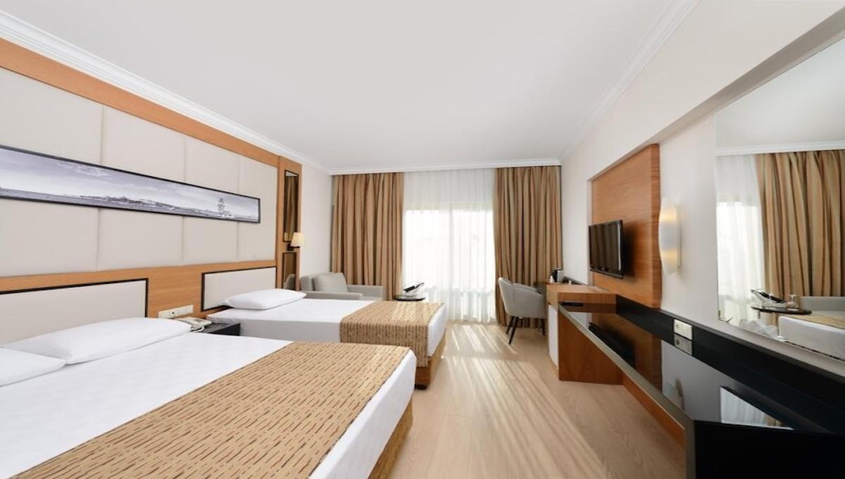 Aydinbey Famous Resort / Aydinbey Famous Resort