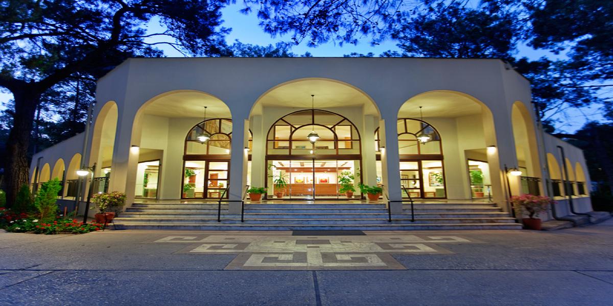 Champion Holiday Village / Champion Holiday Village