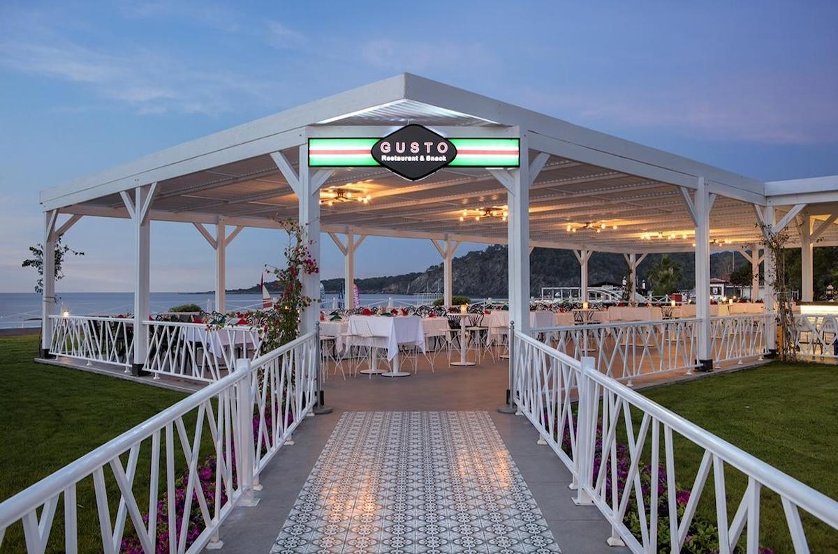 Club Marco Polo / Club Marco Polo