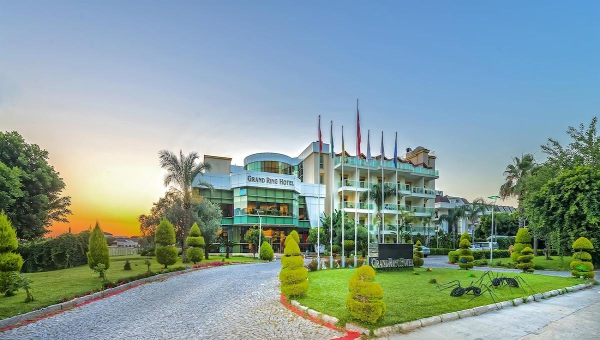 GRAND RING HOTEL
