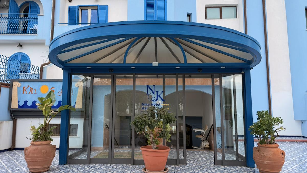 Hotel Kalos / Hotel Kalos