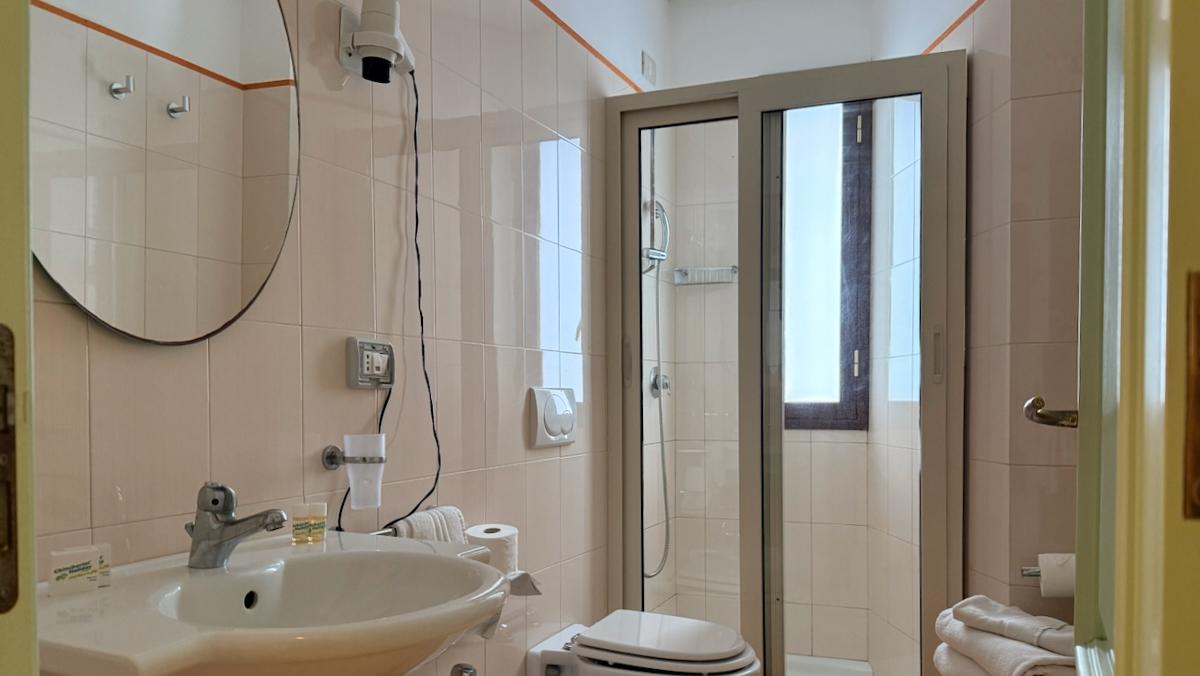 Hotel Kalos / Hotel Kalos