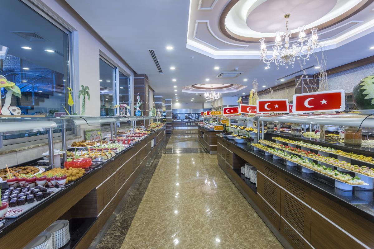 Lonicera Resort Spa Hotel / Lonicera Resort Spa Hotel