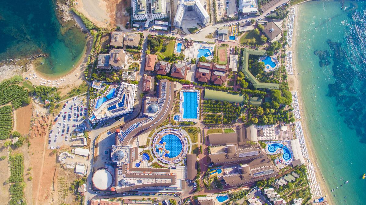 Lonicera Resort Spa Hotel / Lonicera Resort Spa Hotel