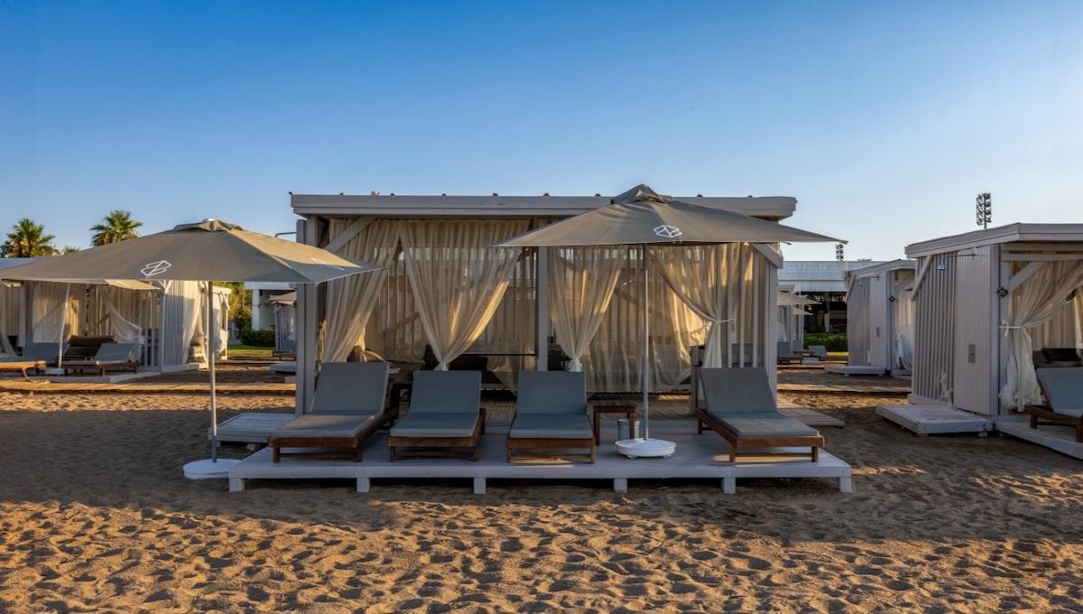 Nirvana Cosmopolitan / Nirvana Cosmopolitan