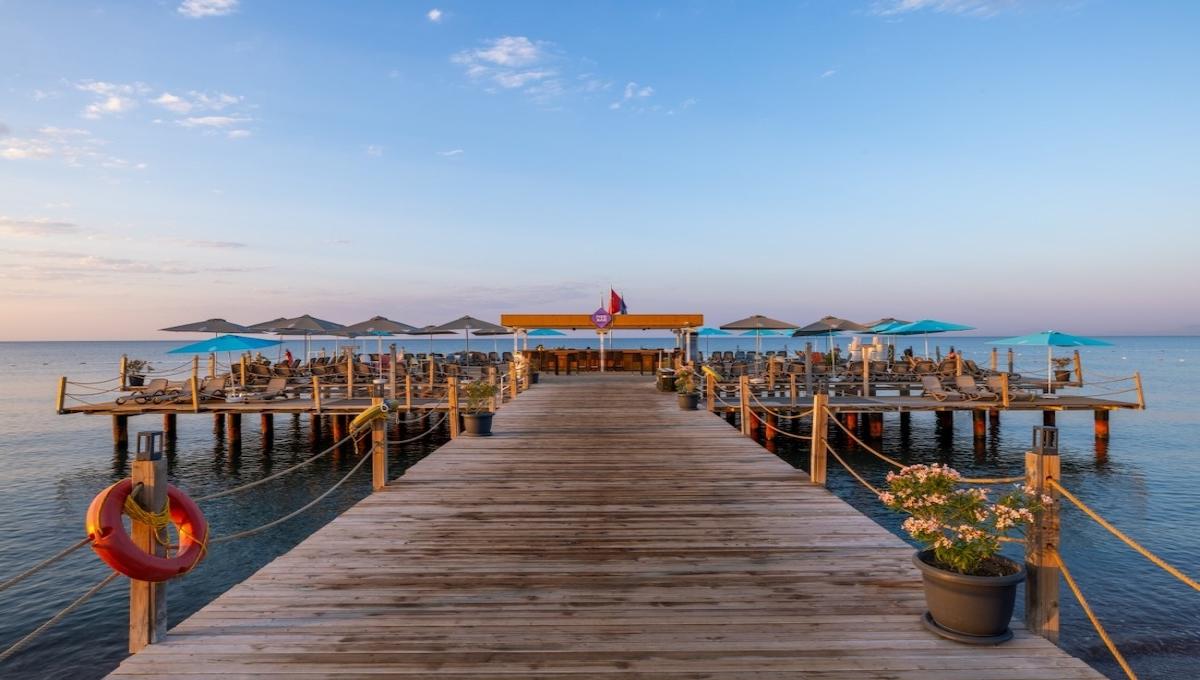 Nirvana Cosmopolitan / Nirvana Cosmopolitan