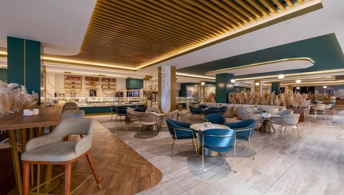 Nirvana Cosmopolitan / Nirvana Cosmopolitan