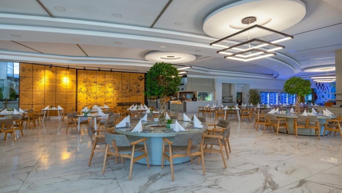 Nirvana Cosmopolitan / Nirvana Cosmopolitan