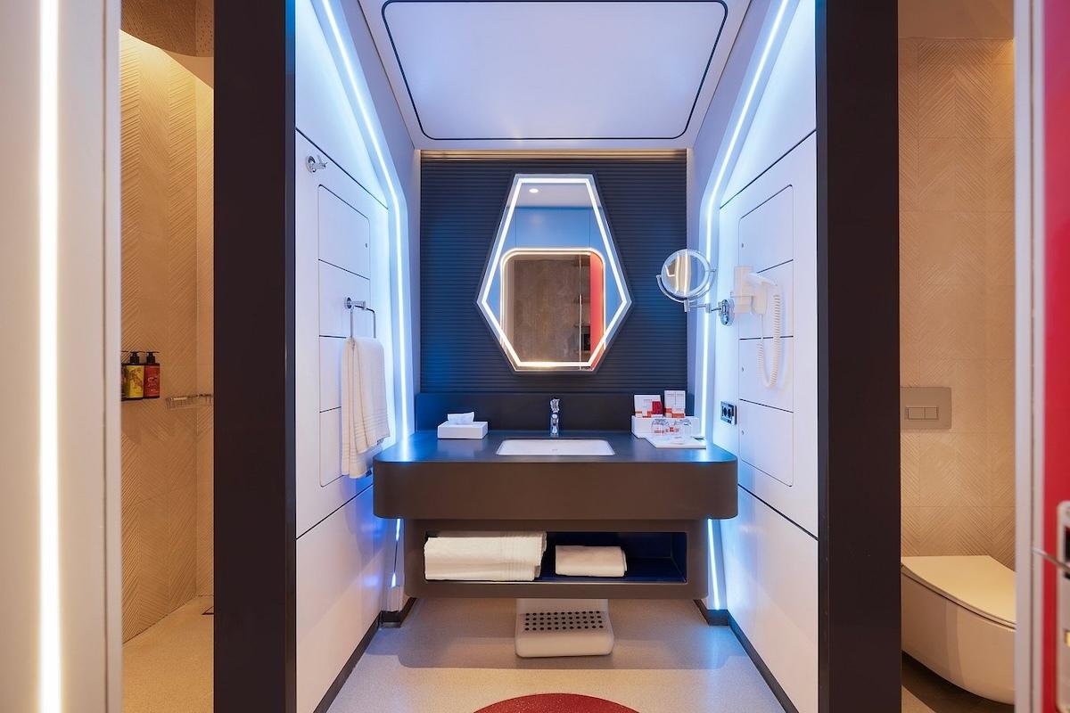 The Land Of Legends Nickelodeon Hotel / The Land Of Legends Nickelodeon Hotel