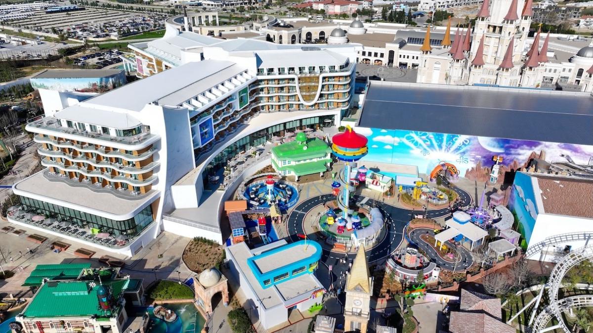 The Land Of Legends Nickelodeon Hotel / The Land Of Legends Nickelodeon Hotel