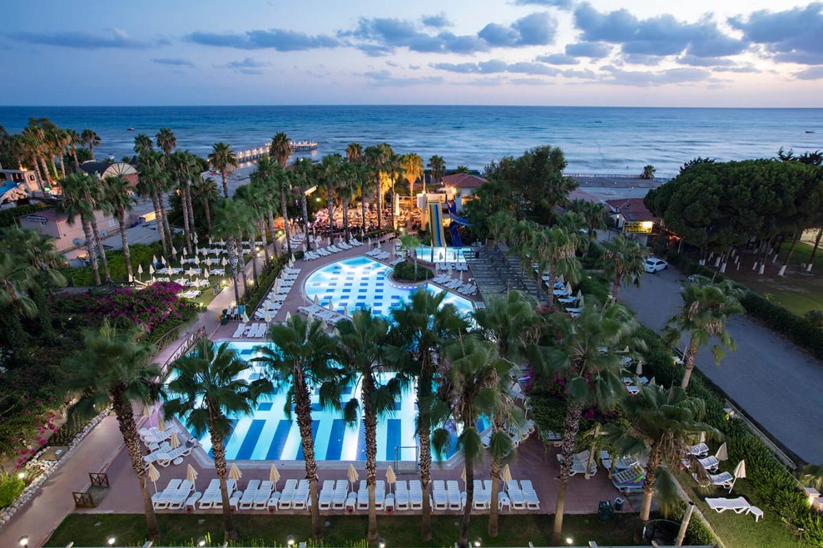 Trendy Palm Beach Adults Only 16+ / Trendy Palm Beach Adults Only 16+