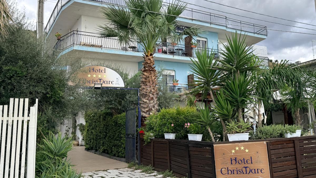 Chrismare / Chrismare