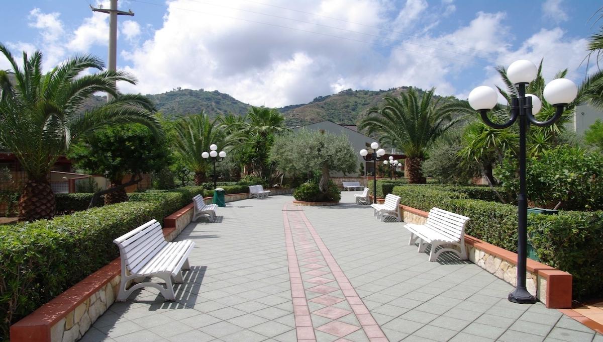 Fontana Barone Residence / Fontana Barone Residence