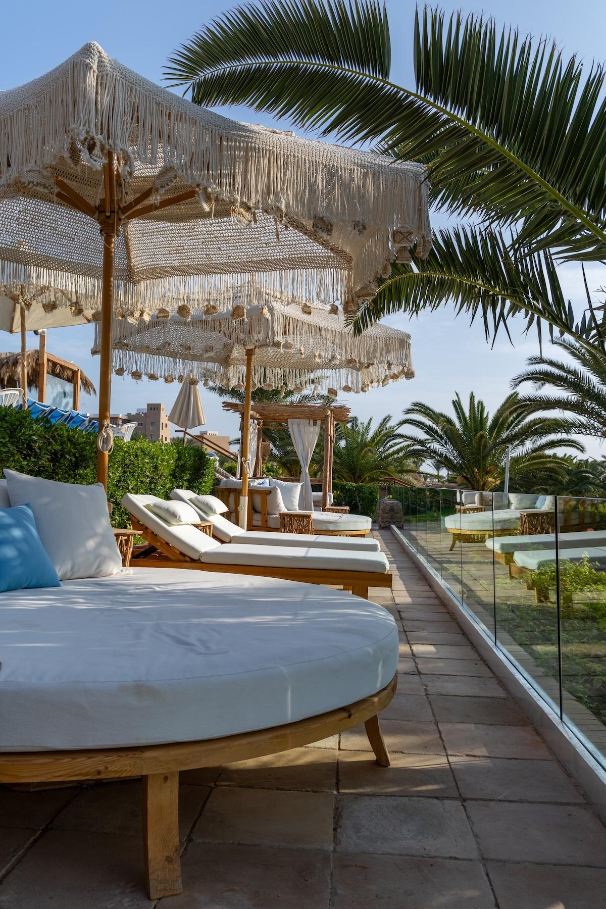 Fort Arabesque West Bay Resort / Fort Arabesque West Bay Resort