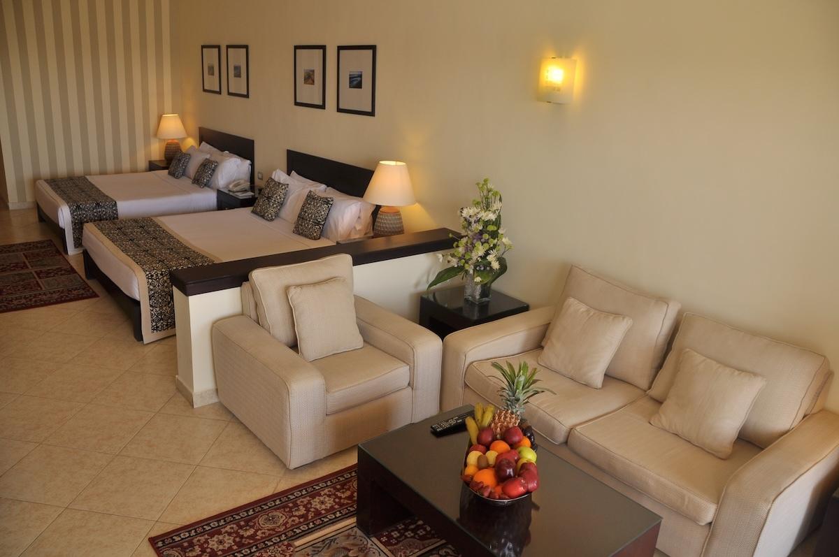 Fort Arabesque West Bay Resort / Fort Arabesque West Bay Resort