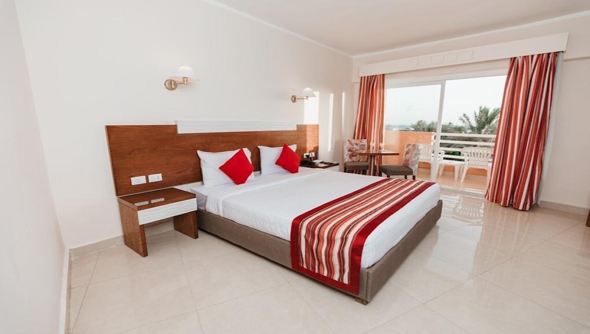 Golden Beach Resort / Golden Beach Resort