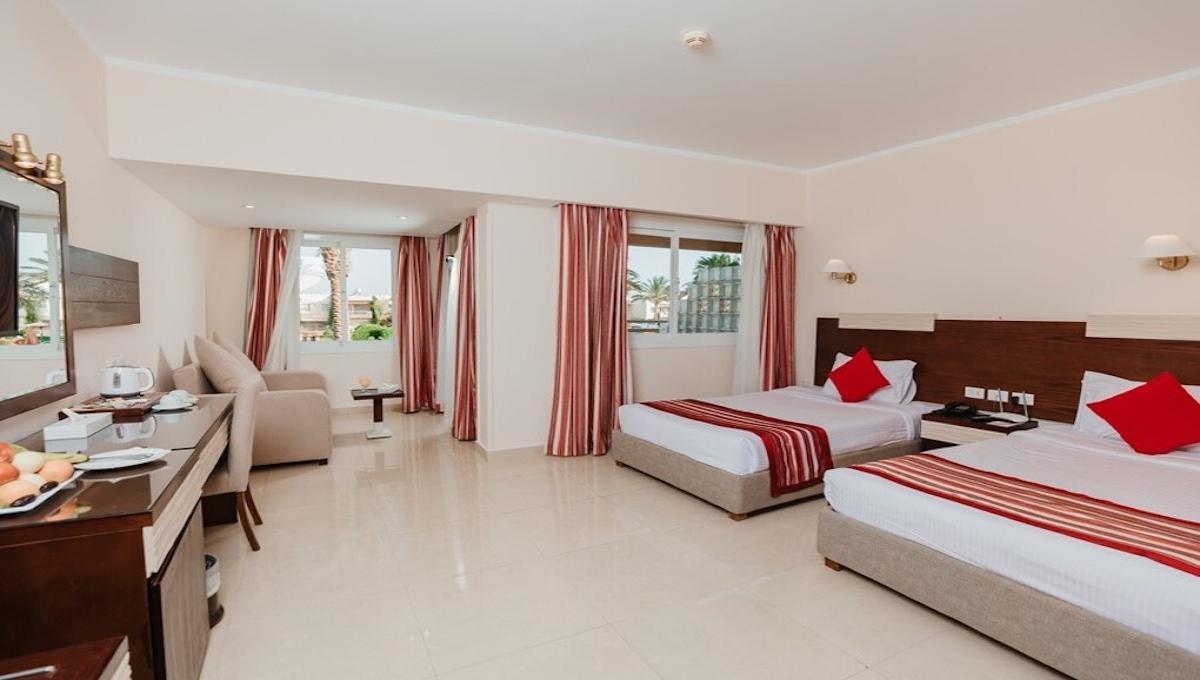 Golden Beach Resort / Golden Beach Resort